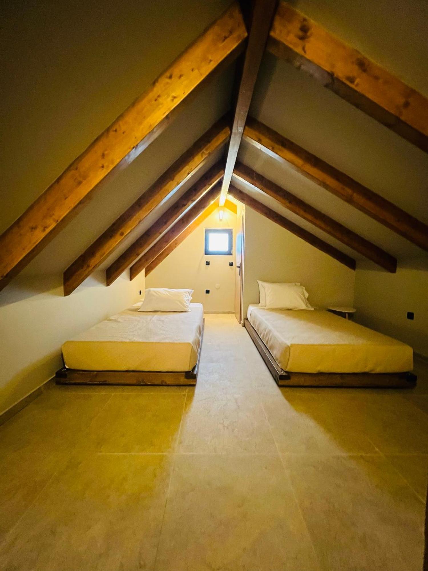 Athilia Aparthotel นิเกียนา ภายนอก รูปภาพ